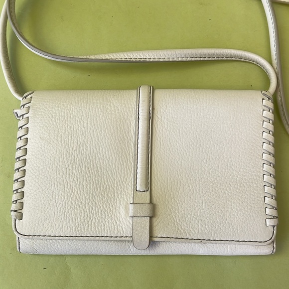 Light cream Fossil pebbled leather crossbody bag/clutch - Picture 4 of 15